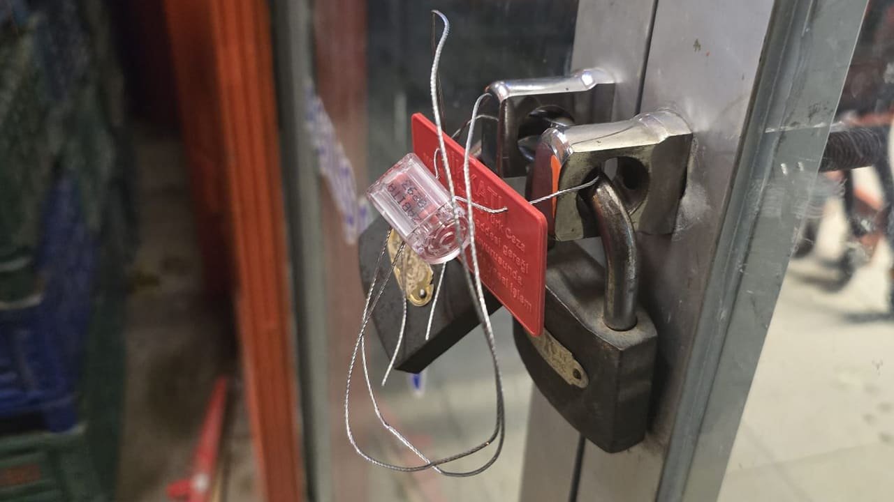 Van’da Çok Sayıda Ruhsatsız Iş Yeri Mühürlendi