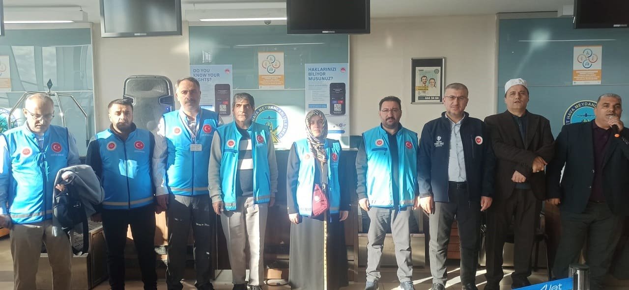 Van’da Hac Kafilesi Kutsal Topraklara Uğurlandı (1)