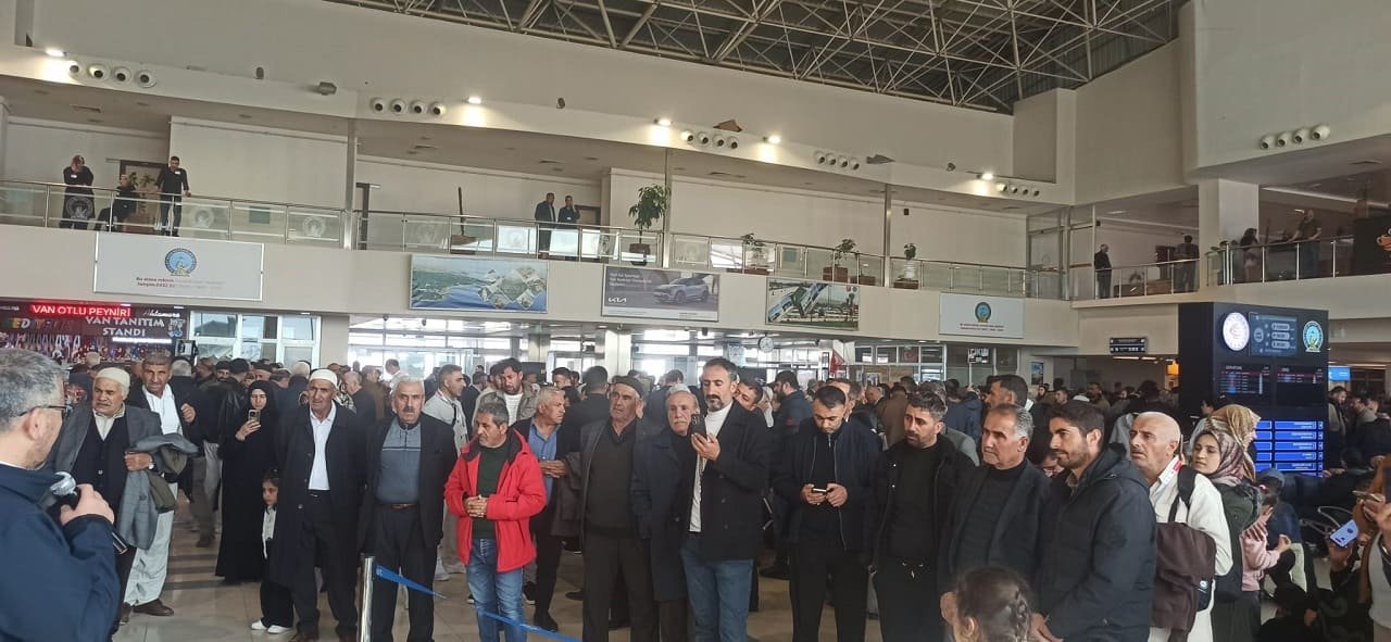 Van’da Hac Kafilesi Kutsal Topraklara Uğurlandı (3)