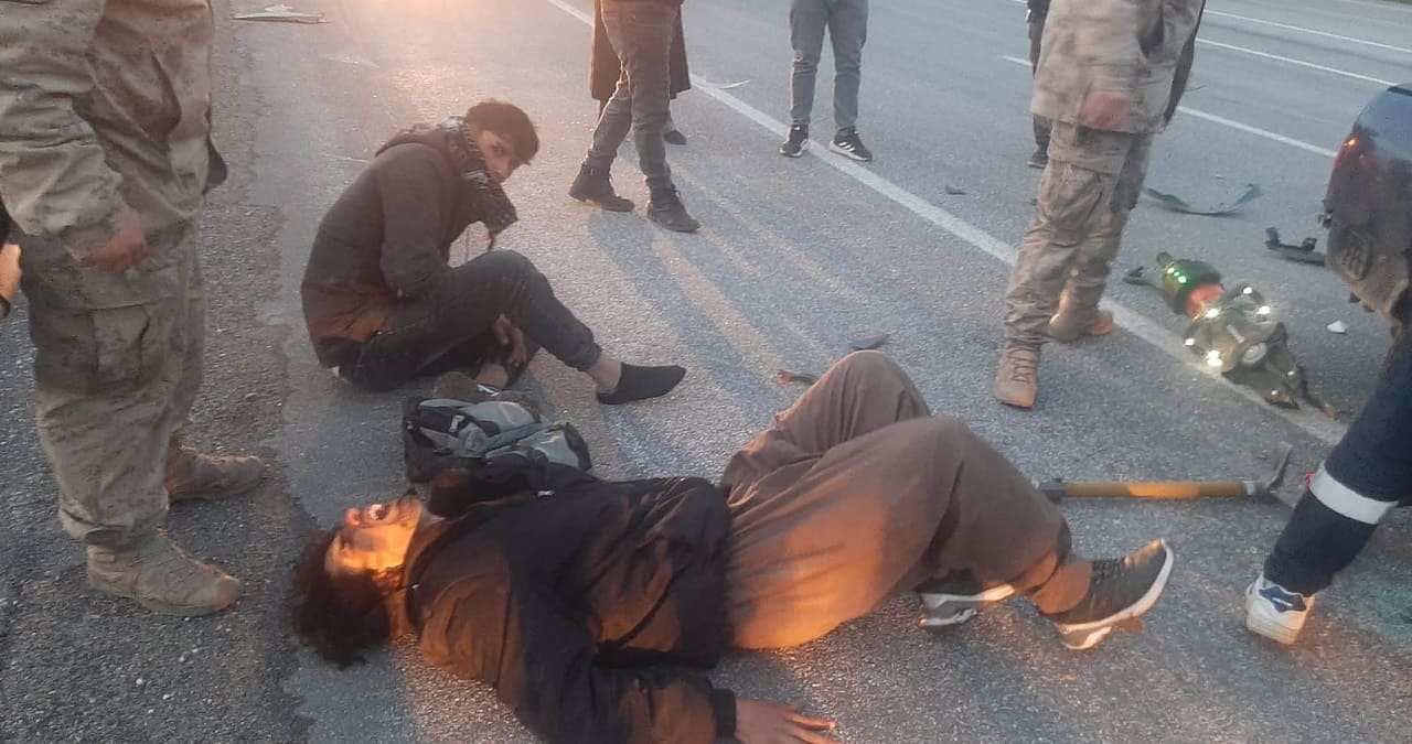 Van'da Iki Araç Çarpıştı 7 Yaralı (3)