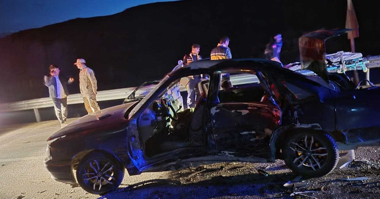 Van'da Iki Araç Çarpıştı 7 Yaralı (7)