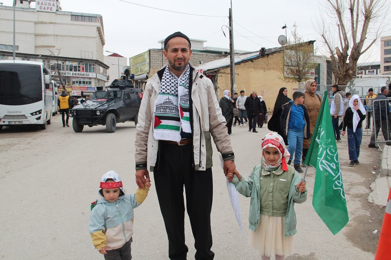 Van’da Meydanı Dolduran Çocukların Peygamber Sevgisi… (12)