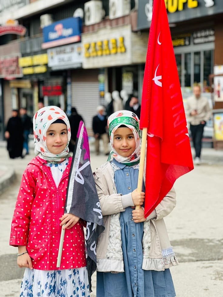 Van’da Meydanı Dolduran Çocukların Peygamber Sevgisi… (2)