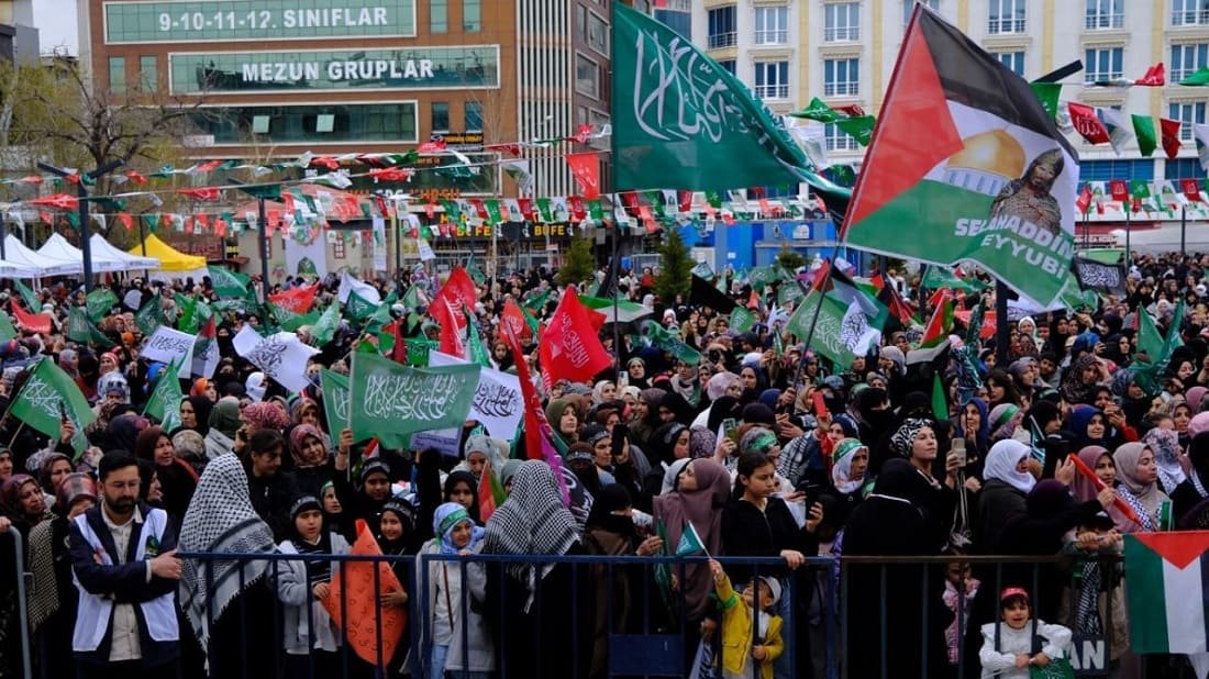 Van'da Muhammed-i bahar yaşandı: Meydan doldu taştı
