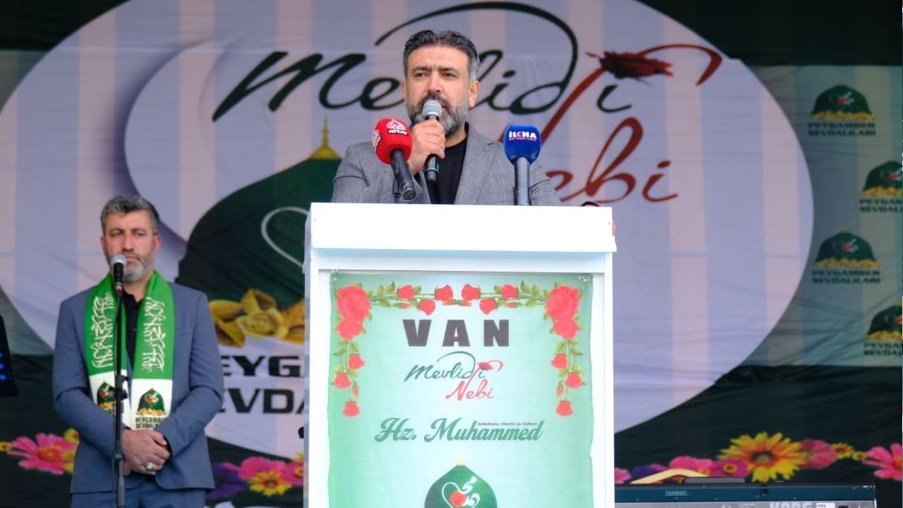 Van'da Muhammed-i bahar yaşandı: Meydan doldu taştı