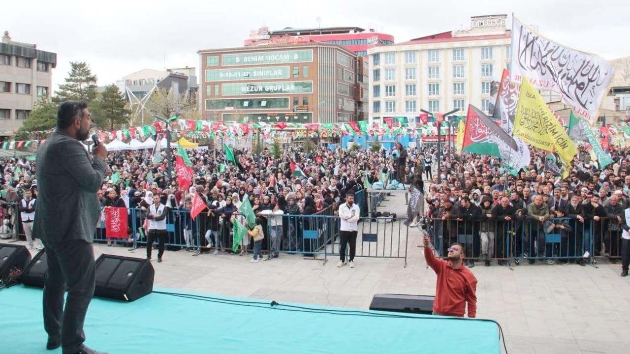 Van'da Muhammed-i bahar yaşandı: Meydan doldu taştı