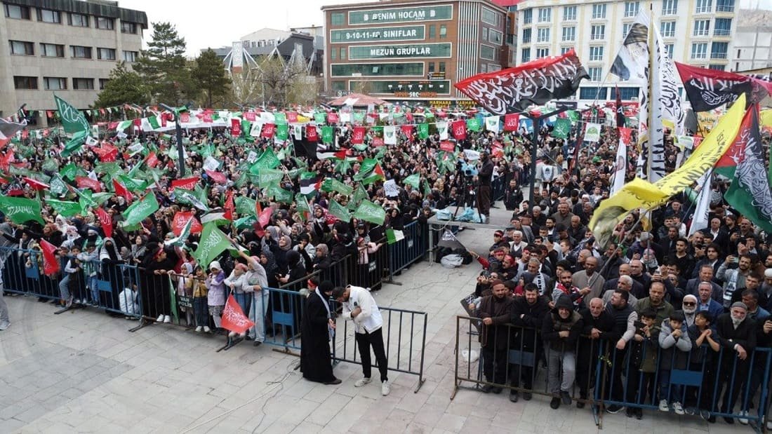 Van'da Muhammed-i bahar yaşandı: Meydan doldu taştı