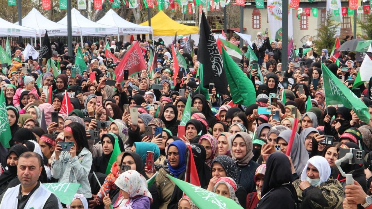 Van'da Muhammed-i bahar yaşandı: Meydan doldu taştı