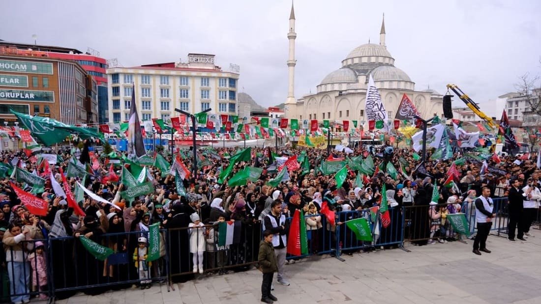 Van’da Muhammed I Sevda Buluşması Meydanlar Doldu Taştı (37)