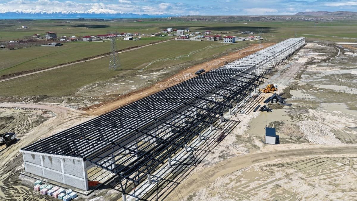 Van’da Yeni Sebze Halinin %50’Si Tamamlandı (1)