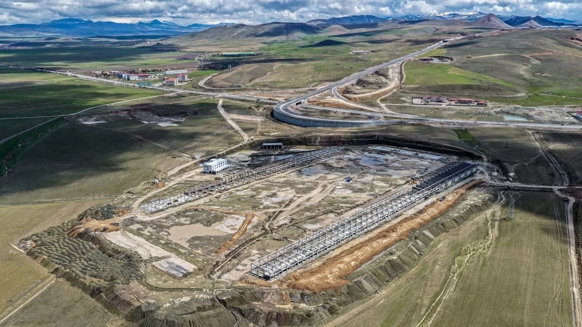 Van’da Yeni Sebze Halinin %50’Si Tamamlandı (4)