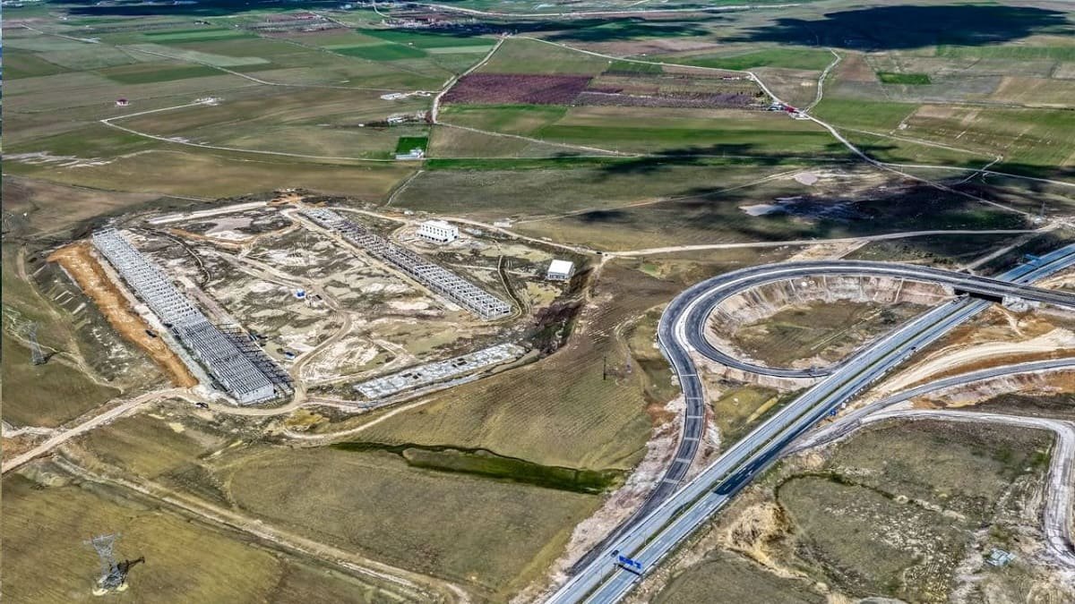 Van’da Yeni Sebze Halinin %50’Si Tamamlandı (7)