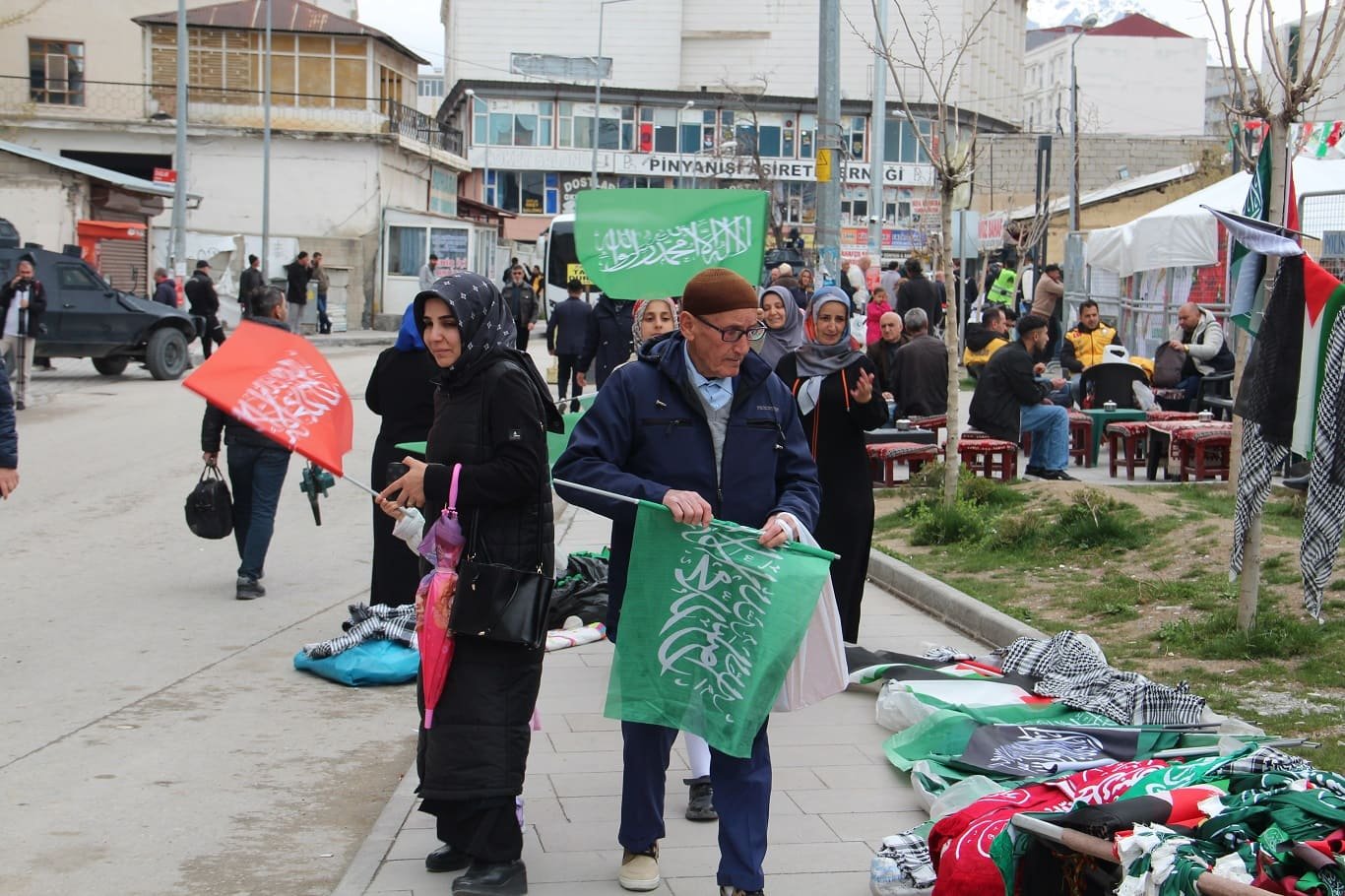 Van’da Yürekleri Titreten Sözler Denizler Mürekkep, Ağaçlar Kalem Olsa Yetmez! (3)