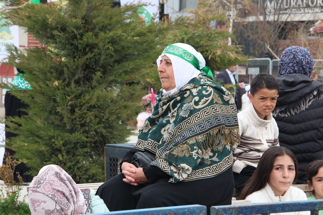 Van’da Yürekleri Titreten Sözler Denizler Mürekkep, Ağaçlar Kalem Olsa Yetmez! (4)