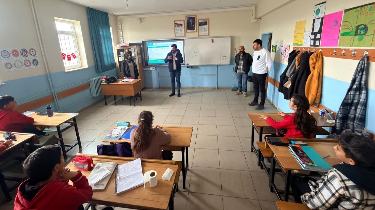 Van’ın Bu Mahallesinde Kuduz Alarmı! (2)