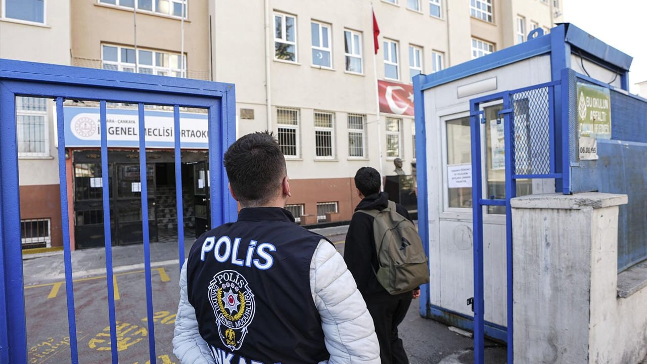 Vanlı Veliler Tedirgin Çocuklarımızı Okula Korkuyla Gönderiyoruz (6)