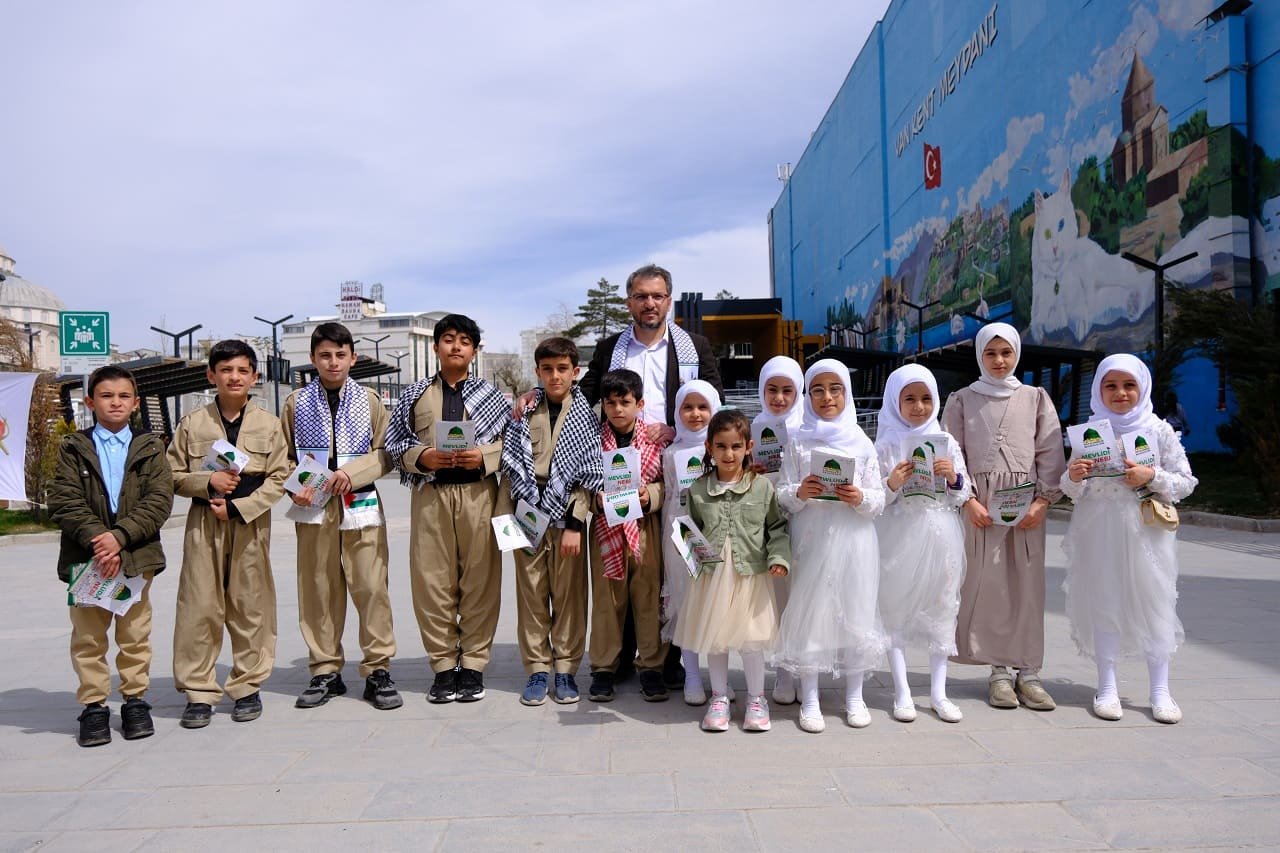 Vanlılar Mevlid I Nebi’ye Güllerle Davet Edildi (20)