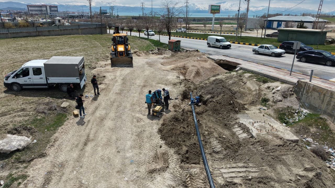 Vaski̇, Terfi Merkezindeki Su Birikintisine Müdahale Etti (2)