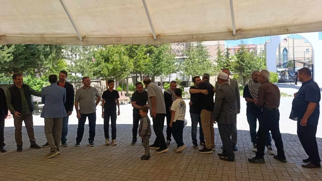 Van’da toplu bayramlaşma ve Gazze dayanışması programı düzenlendi1