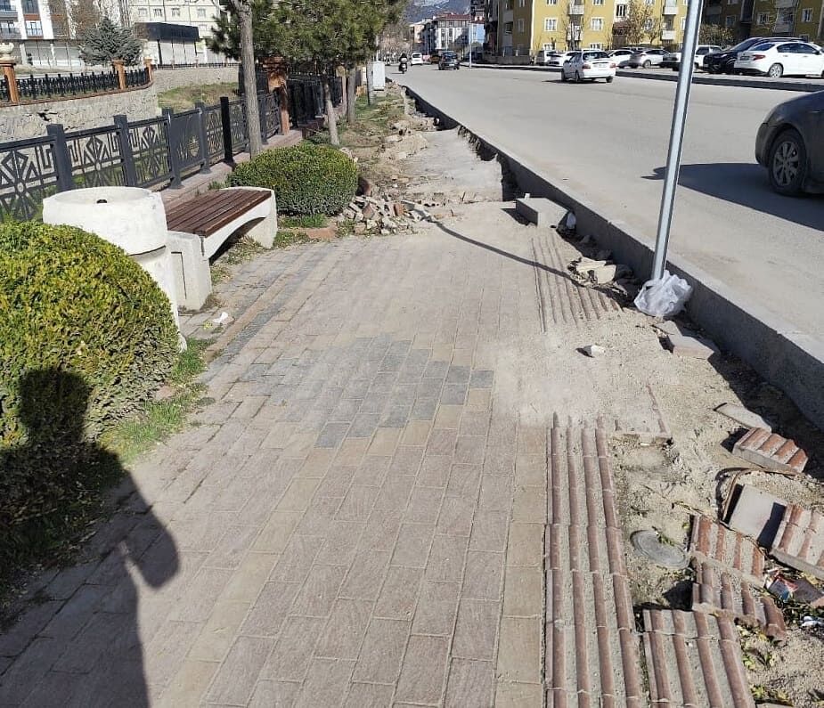 Akköprü Parkı Onarım Bekliyor (3)