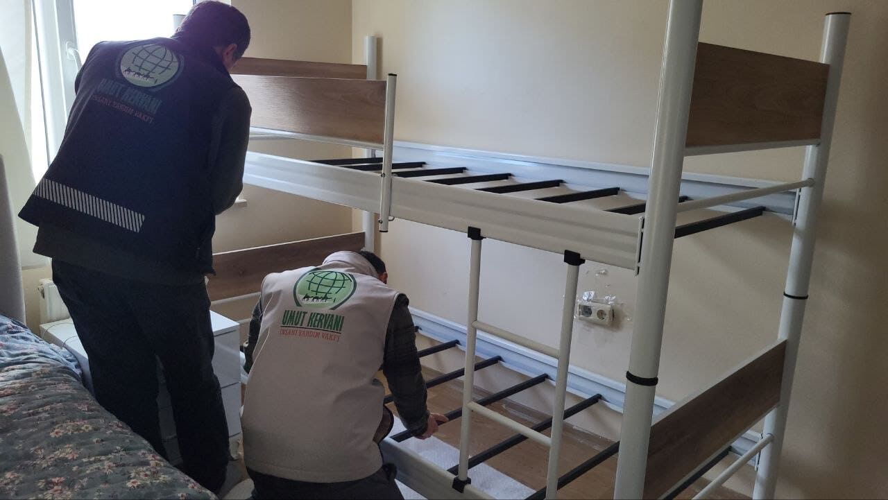 Anne Öldü, Baba Cezaevinde Van’daki 4 Kardeş Yardım Bekliyor (5)