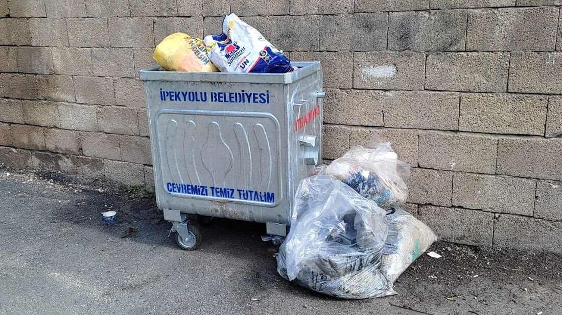 İpekyolu Belediyesi Iyi Bayramlar Diler! (2)