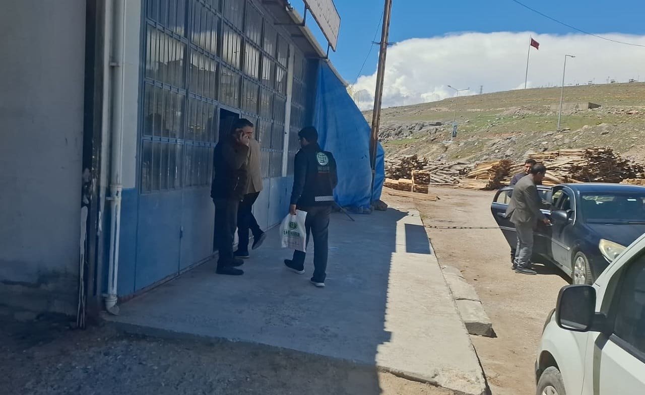 Umut Kervanı’ndan Erciş Ve Çaldıran’da Esnaf Ziyareti (2)