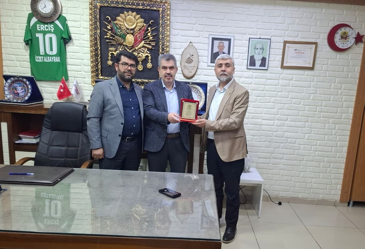 Umut Kervanı’ndan Erciş Ve Çaldıran’da Esnaf Ziyareti (3)