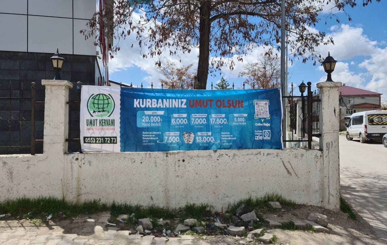 Umut Kervanı’ndan Muradiye’de Esnaf Ziyareti (2)