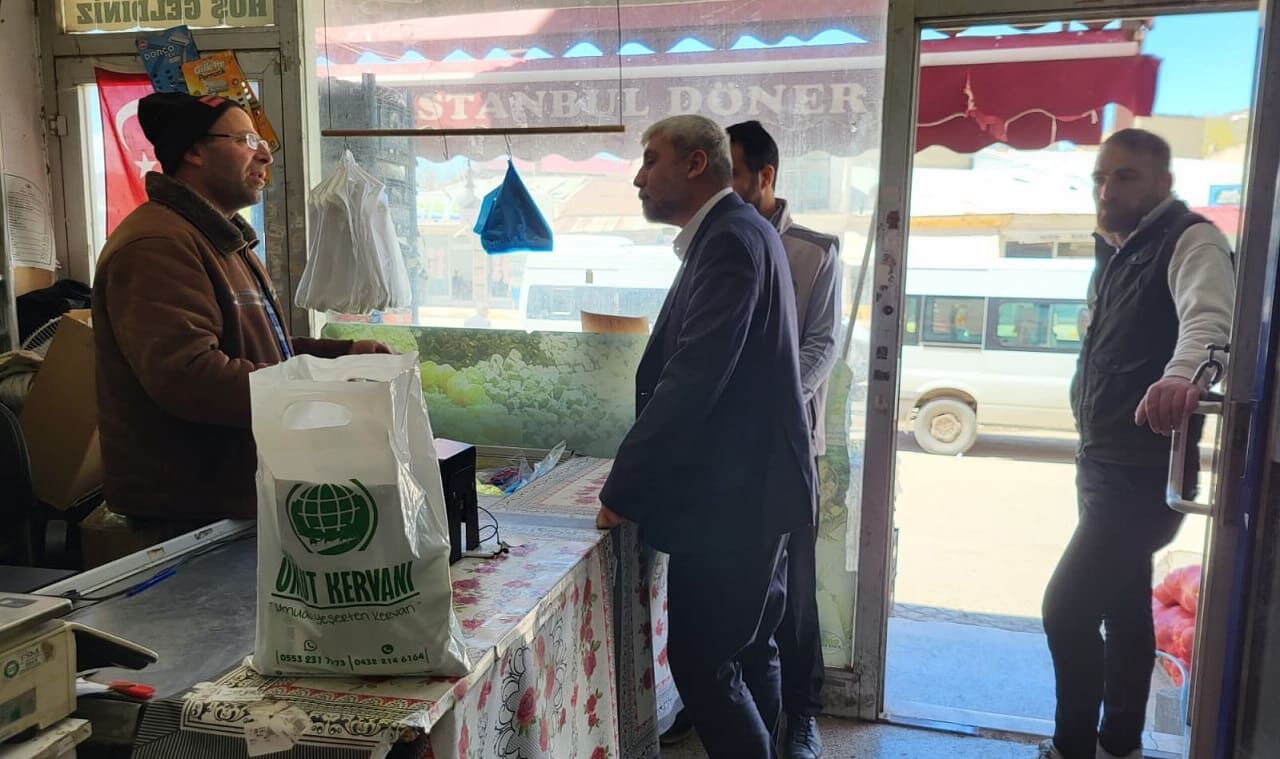 Umut Kervanı’ndan Muradiye’de Esnaf Ziyareti (8)