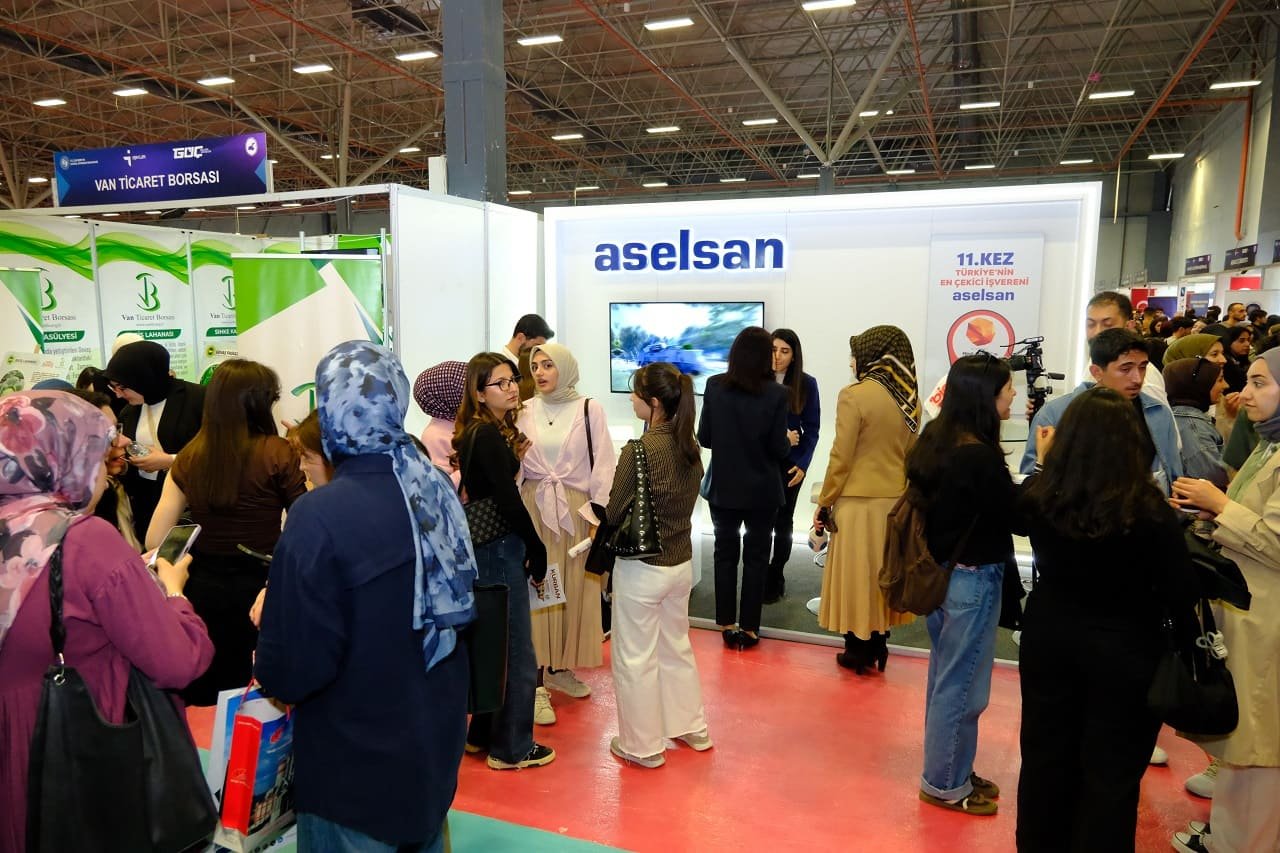 Van Dakaf’26 Yoğun Katılımla Başladı (11)