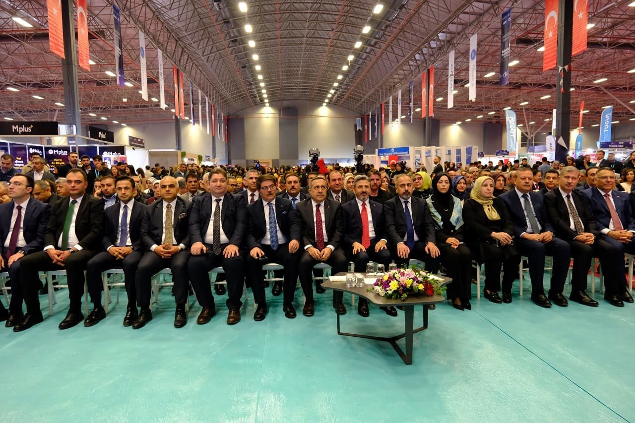 Van Dakaf’26 Yoğun Katılımla Başladı (2)