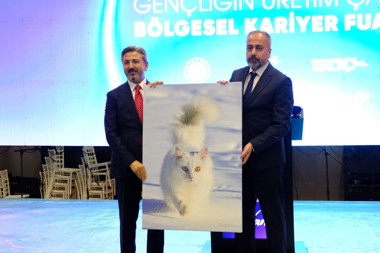 Van Dakaf’26 Yoğun Katılımla Başladı (7)