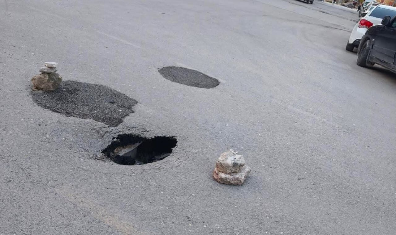Van Elmalık Yolu 6 Ay Dayanabildi! (5)-1