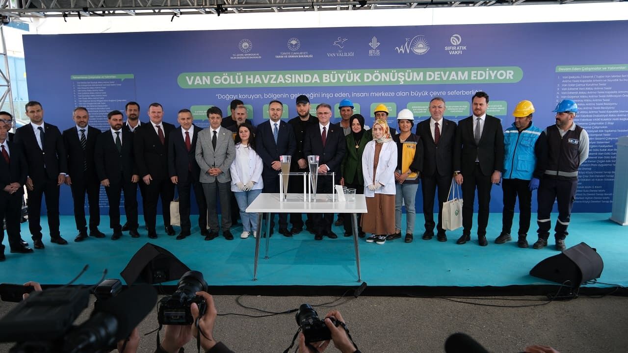 “Van Gölü'nü Korumak Bir Tercih Değil Tarihi Bir Sorumluluktur” (9)