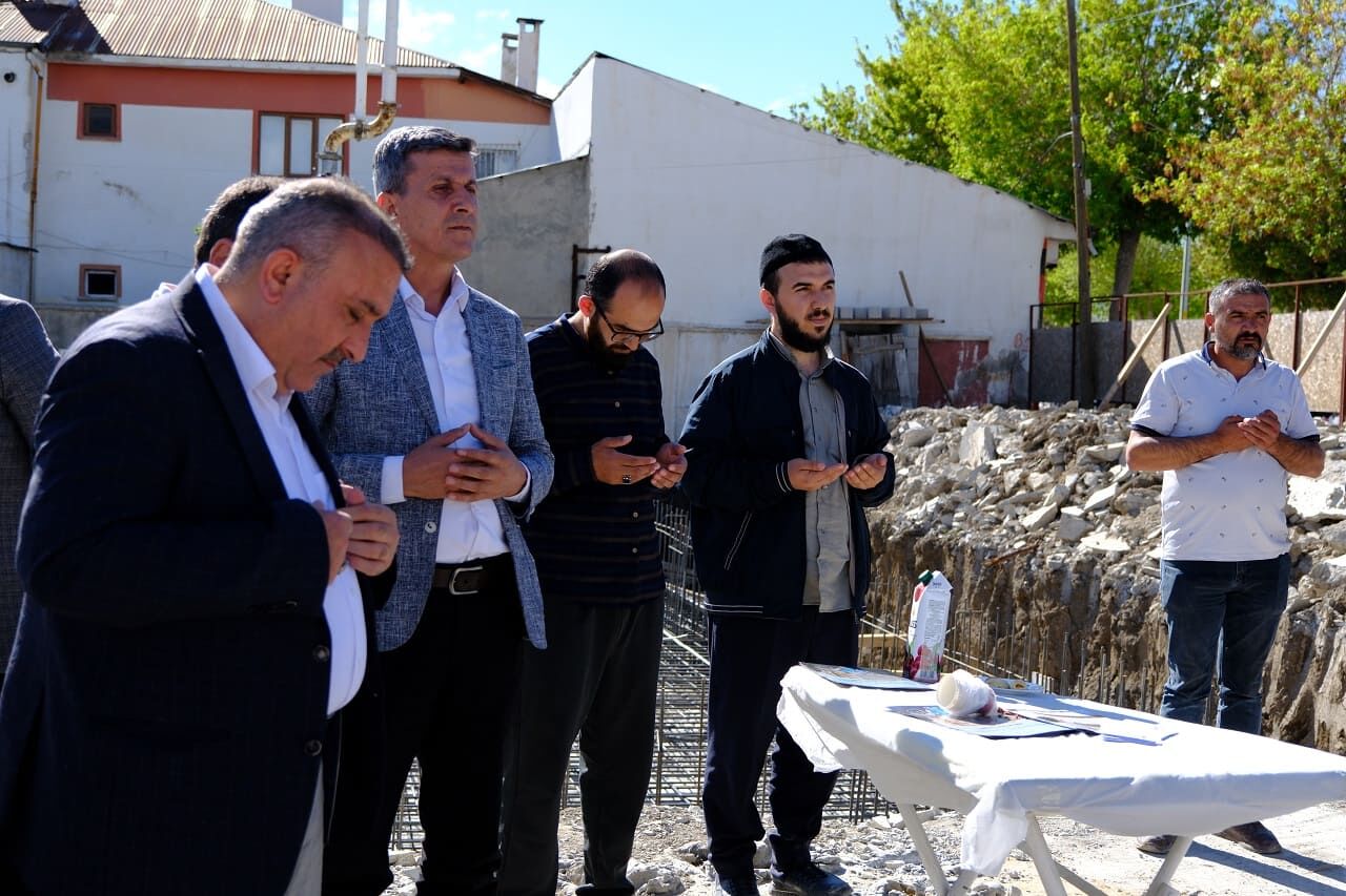 Van Medresetü’z Zehra Kız Kur’an Kursu’nun Temeli Atıldı (13)