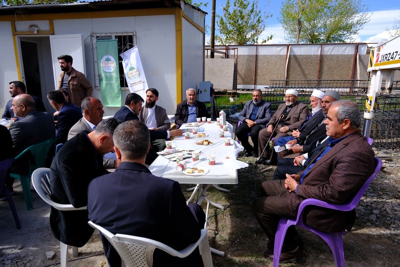 Van Medresetü’z Zehra Kız Kur’an Kursu’nun Temeli Atıldı (7)