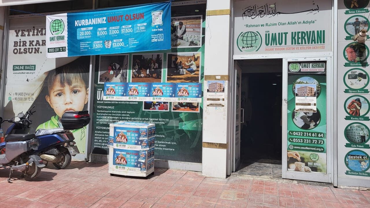 Van Umut Kervanı, Ihtiyaç Sahibi Ailelere Yardımda Bulundu (2)