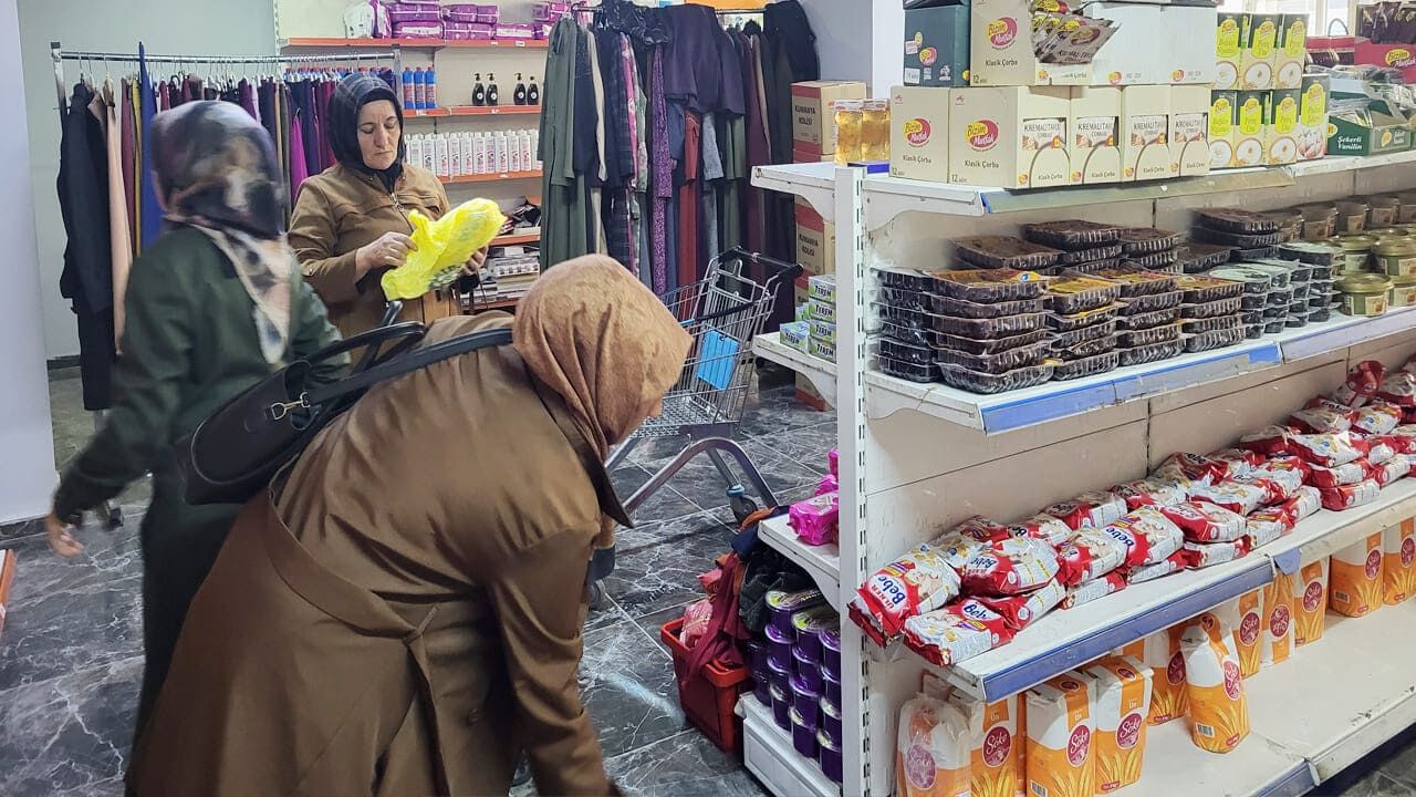 Van Umut Kervanı, Ihtiyaç Sahibi Ailelere Yardımda Bulundu (5)