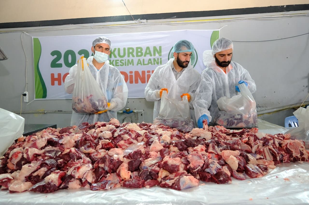 Van Umut Kervanı’ndan Toplu Kurban Kesimi! (1)