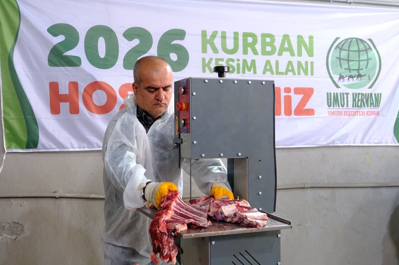 Van Umut Kervanı’ndan Toplu Kurban Kesimi! (8)