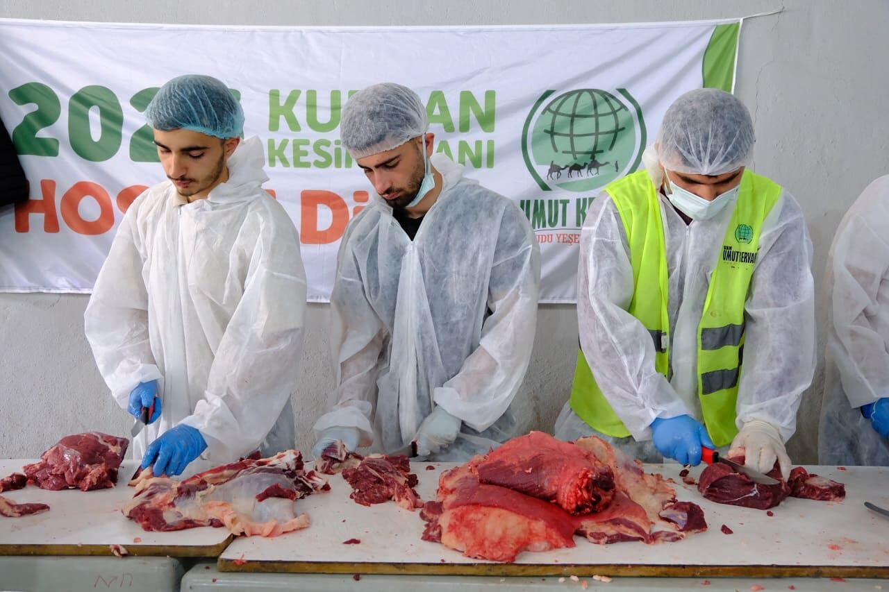 Van Umut Kervanı’ndan Toplu Kurban Kesimi! (9)