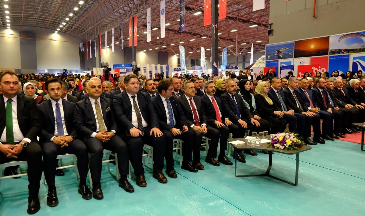 Van Yyü Dakaf’26’Da “Akp” Krizi (2)