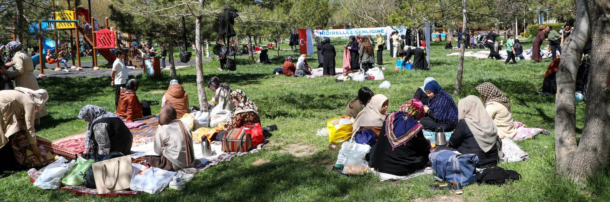 Van’da Hıdırellez Kutlaması Van Kalesi Eteğinde Yapıldı 3