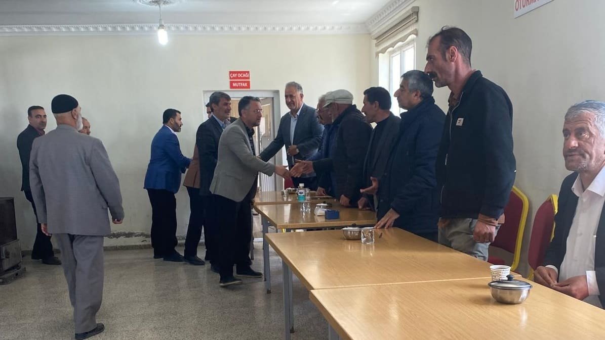 “Van’da Küçük Çocuğu Parçalayarak Yiyen Köpekler Hala Toplatılmadı!” (1)