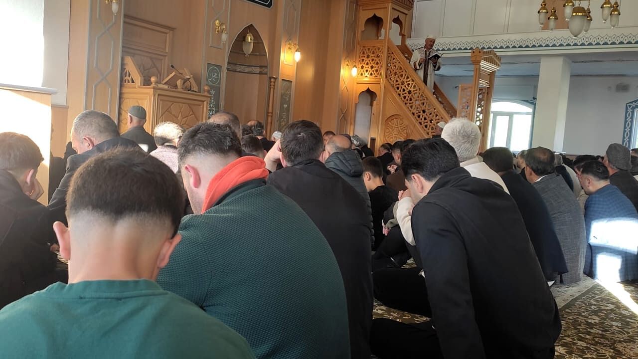 Van’da Kurban Bayramı Coşkusu Camiler Bayram Namazında Dolup Taştı (2)