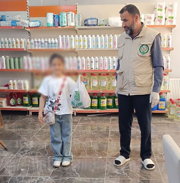 Van’da Kurbanlar Umut Oldu Kapı Kapı Dağıtıldı (1)-1