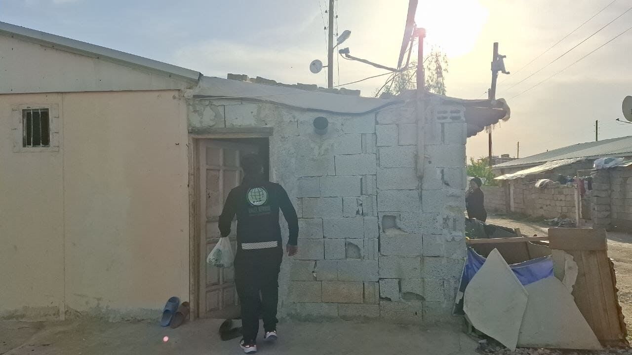Van’da Kurbanlar Umut Oldu Kapı Kapı Dağıtıldı (2)-1