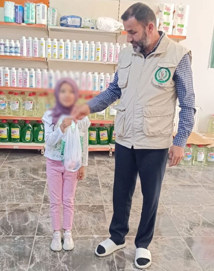 Van’da Kurbanlar Umut Oldu Kapı Kapı Dağıtıldı (2)