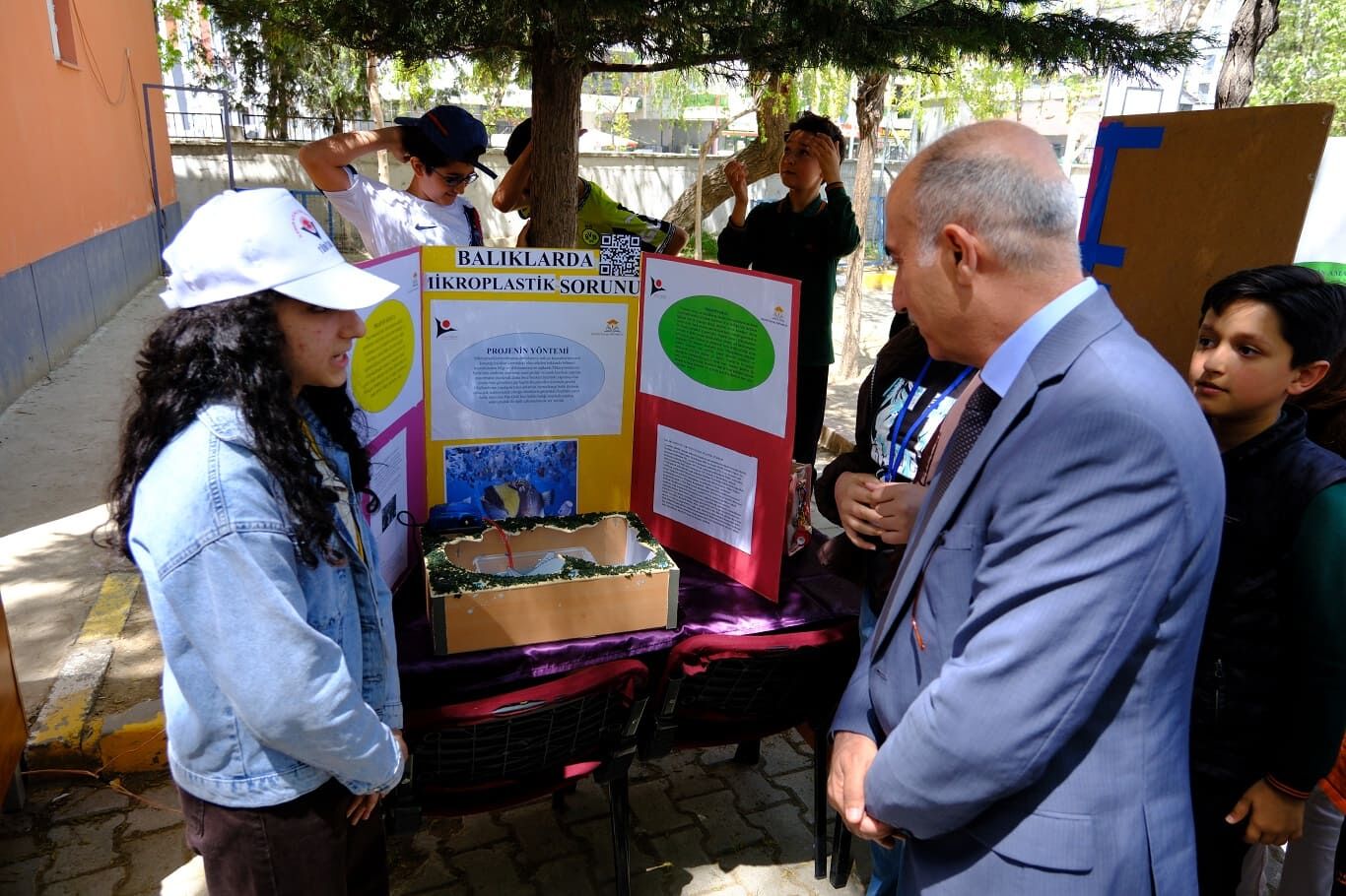 Van’da Öğrencilerin Hazırladığı Projeler ‘Bilim Fuarı’nda Sergilendi (5)